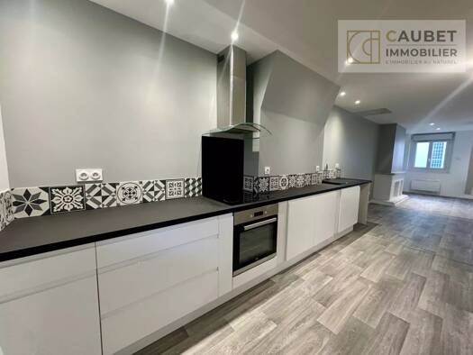 Appartement à louer 700 € 3 pièces 2 chambres 64,6 m² Étage 2/2 Centre-Marcadieu-Marne Tarbes 65000