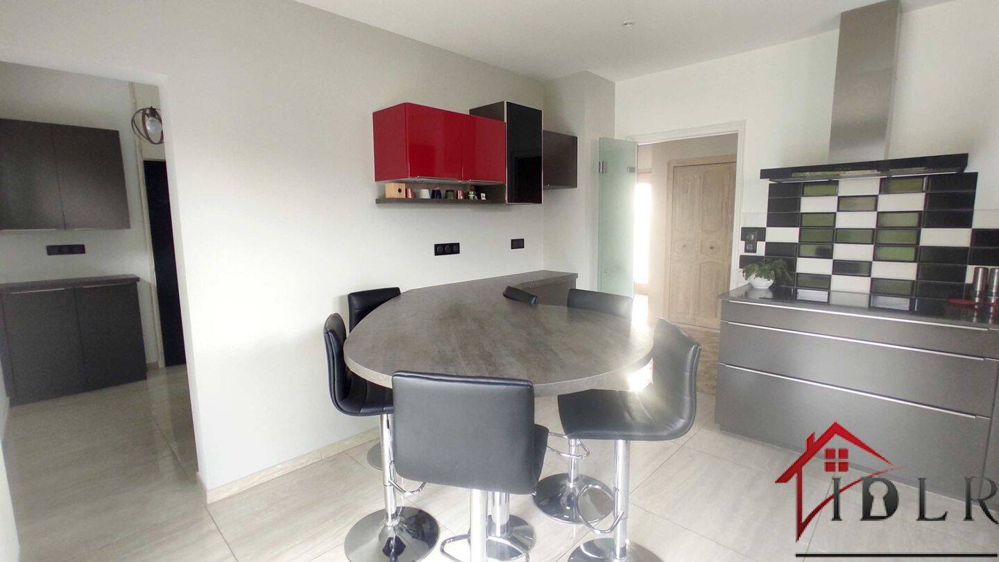 Maison à vendre, 189m², OYONNAX