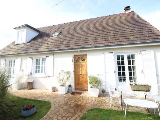 Maison à vendre 289 000 € 7 pièces 5 chambres 135 m² 610 m² de terrain Cires-lès-Mello 60660