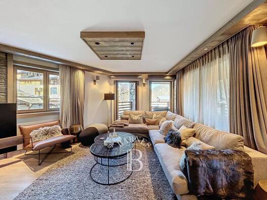 Appartement à vendre 1 495 000 € 5 pièces 4 chambres 132 m² Étage 3/4 Centre-Village Les Gets 74260