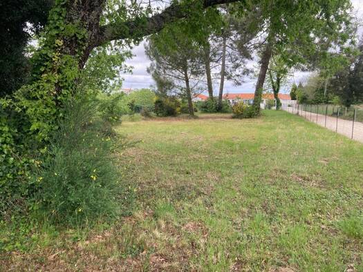 Terrain constructible viabilisé à vendre 156 000 € 964 m² de terrain Saint-Augustin 17570