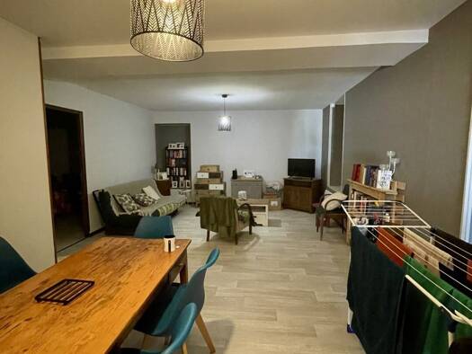 Appartement à louer 384 € 3 pièces 2 chambres 67,4 m² Étage 1/1 Cercy-la-Tour 58340