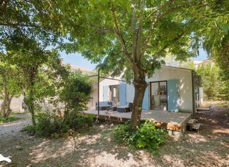 Maison à vendre 575 000 € 4 pièces 3<br/>chambres 112 m²<br/>superficie 588 m²<br/>terrain Hôpitaux-Facultés Montpellier 34090