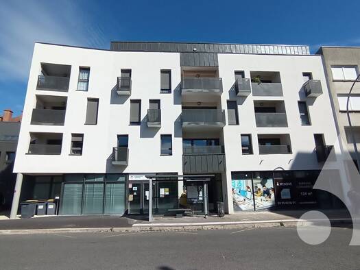 Appartement à vendre 212 000 € 3 pièces 2 chambres 70 m² Étage 3/3 Gare Troyes 10000