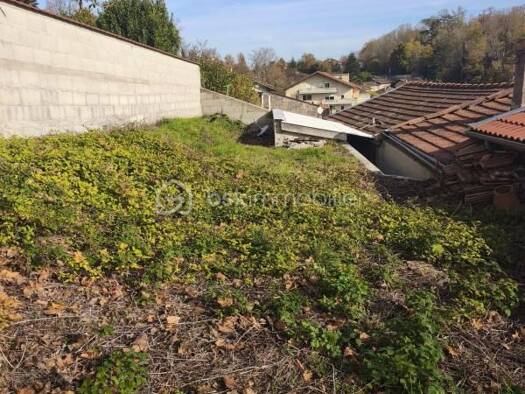 Maison à vendre 77 000 € 4 pièces 4 chambres 100 m² 200 m² de terrain Beaurepaire 38270