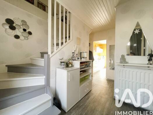 Maison à vendre 179 000 € 4 pièces 3 chambres 83 m² 392 m² de terrain Croix Dampierre Allende Châlons-en-Champagne 51000