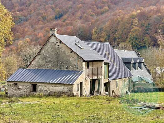 Maison à vendre 159 000 € 4 pièces 150 m² 2 335 m² de terrain Campan 65710