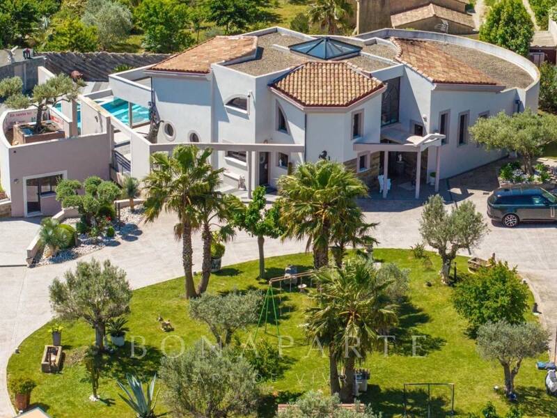 Maison à vendre, 377m², NIMES