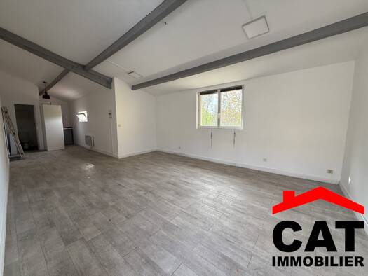 Local commercial à louer 690 € 36 m² de surface de vente Saint-Mammès 77670