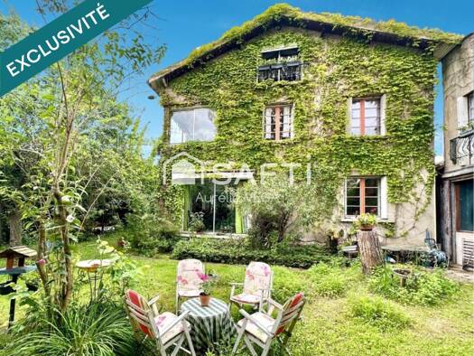 Maison à vendre 229 000 € 8 pièces 6 chambres 253 m² 852 m² de terrain Laroque-d'Olmes 09600