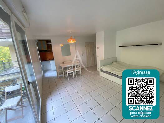 Appartement à louer 700 € 1 pièce 28 m² Étage 2/2 Nouveaux Horizons-Coudrays Élancourt 78990