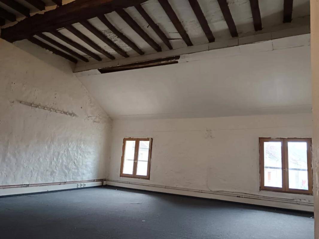 Maison à vendre, 180m², VILLENEUVE SUR BELLOT