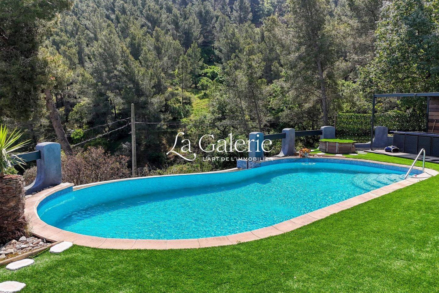 Maison à vendre, 123m², HYERES