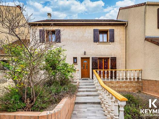 Maison à vendre 324 900 € 7 pièces 5 chambres 122 m² 301 m² de terrain Sud et Est Louvres 95380
