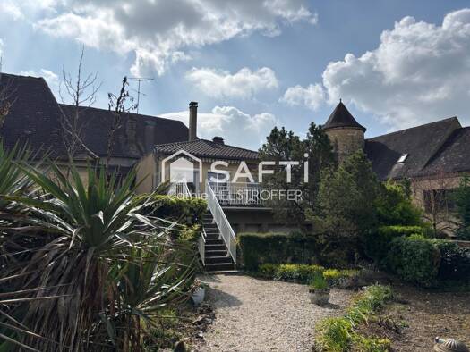 Maison à vendre 164 000 € 6 pièces 4 chambres 145 m² 186 m² de terrain Gourdon 46300