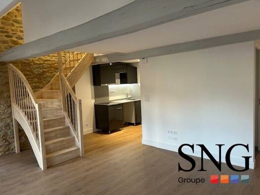 Duplex à louer 970 € 3 pièces 2 chambres 59 m² 1er étage Gare Nord et Ouest Charleville-Mézières 08000