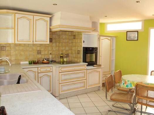 Maison à vendre 112 000 € 7 pièces 5 chambres 170 m² 20 m² de terrain Saint-Étienne-de-Lugdarès 07590