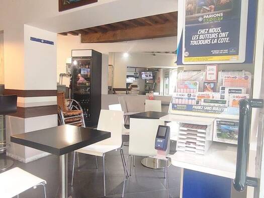 Local commercial à vendre 85 000 € 100 m² de surface de vente Gare Nord et Ouest Charleville-Mézières 08000