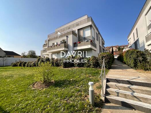 Appartement à vendre - Première occupation 379 900 € 4 pièces 3 chambres 73 m² Étage 3/3 Fin d'Oise Conflans-Sainte-Honorine 78700