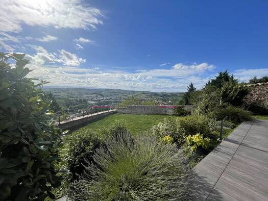 Maison à vendre 239 000 € 4 pièces 3 chambres 108 m² 834 m² de terrain Amplepuis 69550