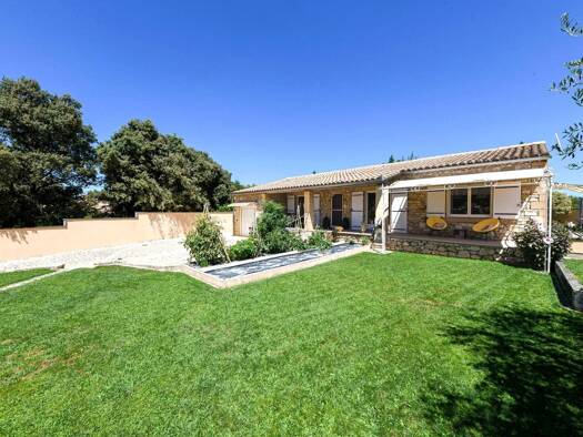 Maison de plain-pied à vendre 595 000 € 8 pièces 3 chambres 167,4 m² 1 000 m² de terrain Nord Uzès 30700