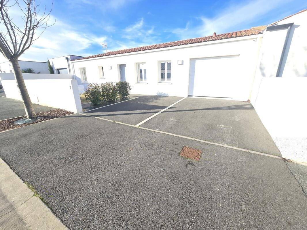 Maison à vendre, 107m², SAINT JEAN DE LIVERSAY