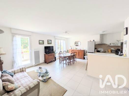 Appartement à vendre 277 000 € 3 pièces 2 chambres 71 m² 2 étages De Gaulle-Ménardière Saint-Cyr-sur-Loire 37540
