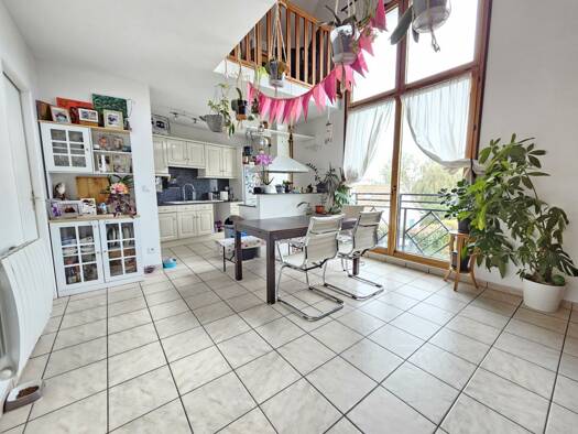 Duplex à vendre 218 400 € 3 pièces 2 chambres 78,2 m² Étage 3/3 Brétigny-sur-Orge 91220