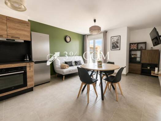Appartement à vendre - Première occupation 265 000 € 2 pièces 1 chambre 35 m² Étage 5/5 Fréjus Plage Fréjus 83600