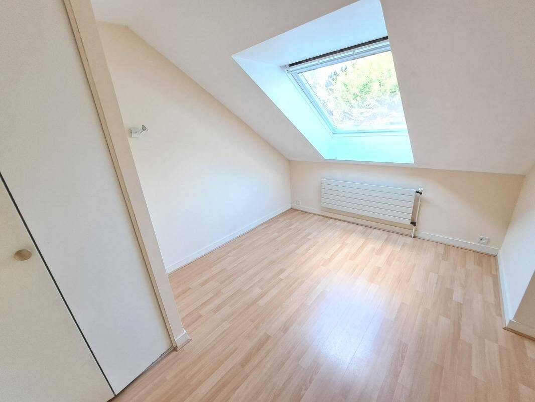 AGREABLE MAISON NANTAISE DE 4 CHAMBRES AVENUE DE LA CLOSE — 16