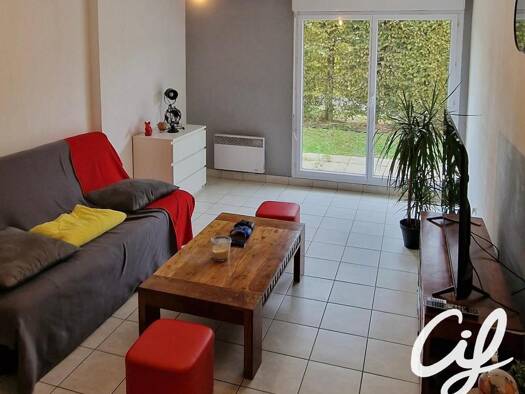 Appartement à louer 695 € 2 pièces 1 chambre 49 m² RDC Centre Ville Vertou 44120