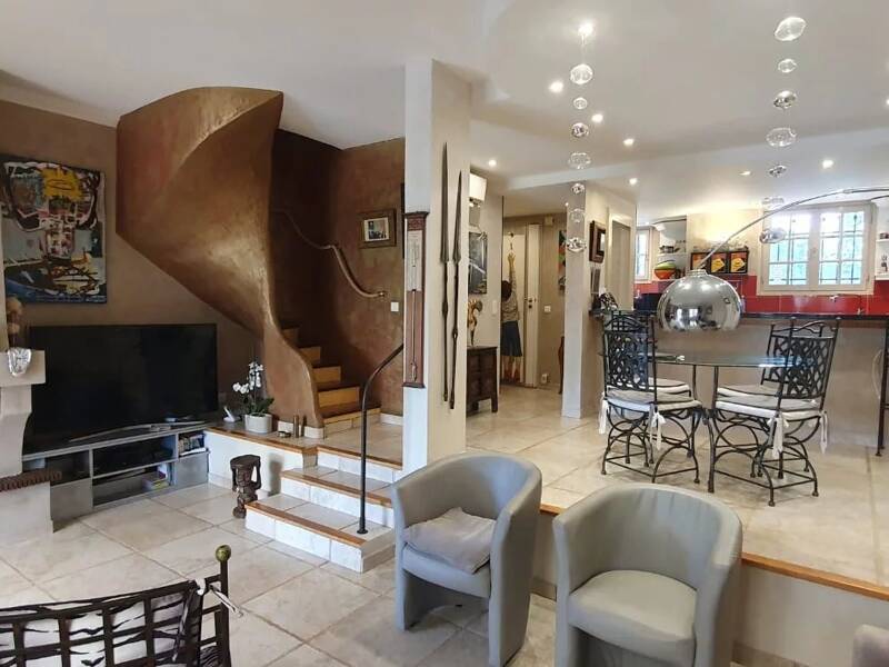 Maison à vendre, 94m², MOUGINS