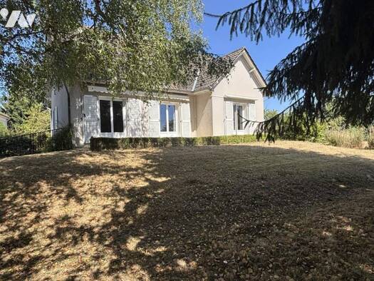 Maison à vendre 149 500 € 5 pièces 4 chambres 132 m² 1 639 m² de terrain Decize 58300