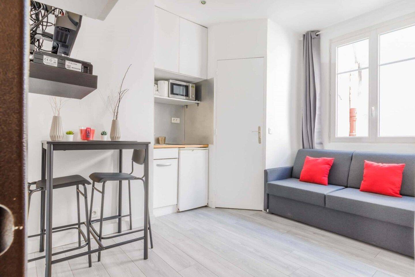 Maison à louer, 9m², LEVALLOIS PERRET