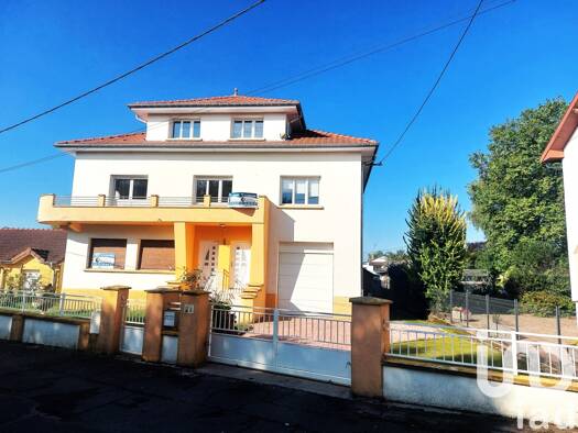 Maison de ville à vendre 314 000 € 12 pièces 6 chambres 247 m² 931 m² de terrain Piennes 54490