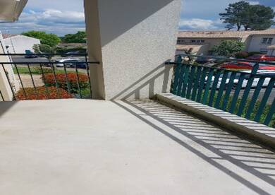 Appartement à louer 555 € 2 pièces 39 m² Dernier étage, Étage 1/1 St Yzan de Soudiac 33920