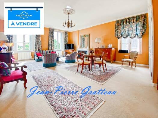 Appartement à vendre 282 000 € 5 pièces 4 chambres 162 m² Étage 2/4 Châtellerault 86100