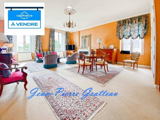 Appartement à vendre 282 000 € 5 pièces 4 chambres 162 m² Étage 2/4 Châtellerault 86100