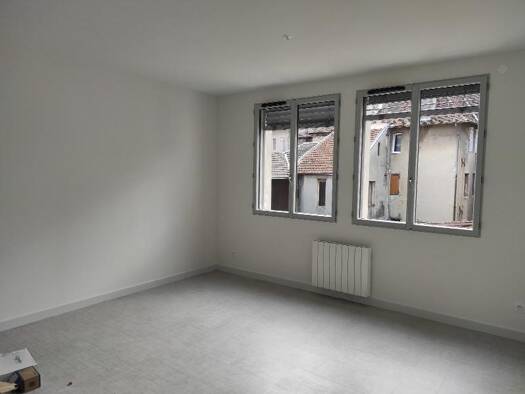 Appartement à louer 840 € 3 pièces 2 chambres 88 m² 1er étage Centre Est Sud La Tour-du-Pin 38110