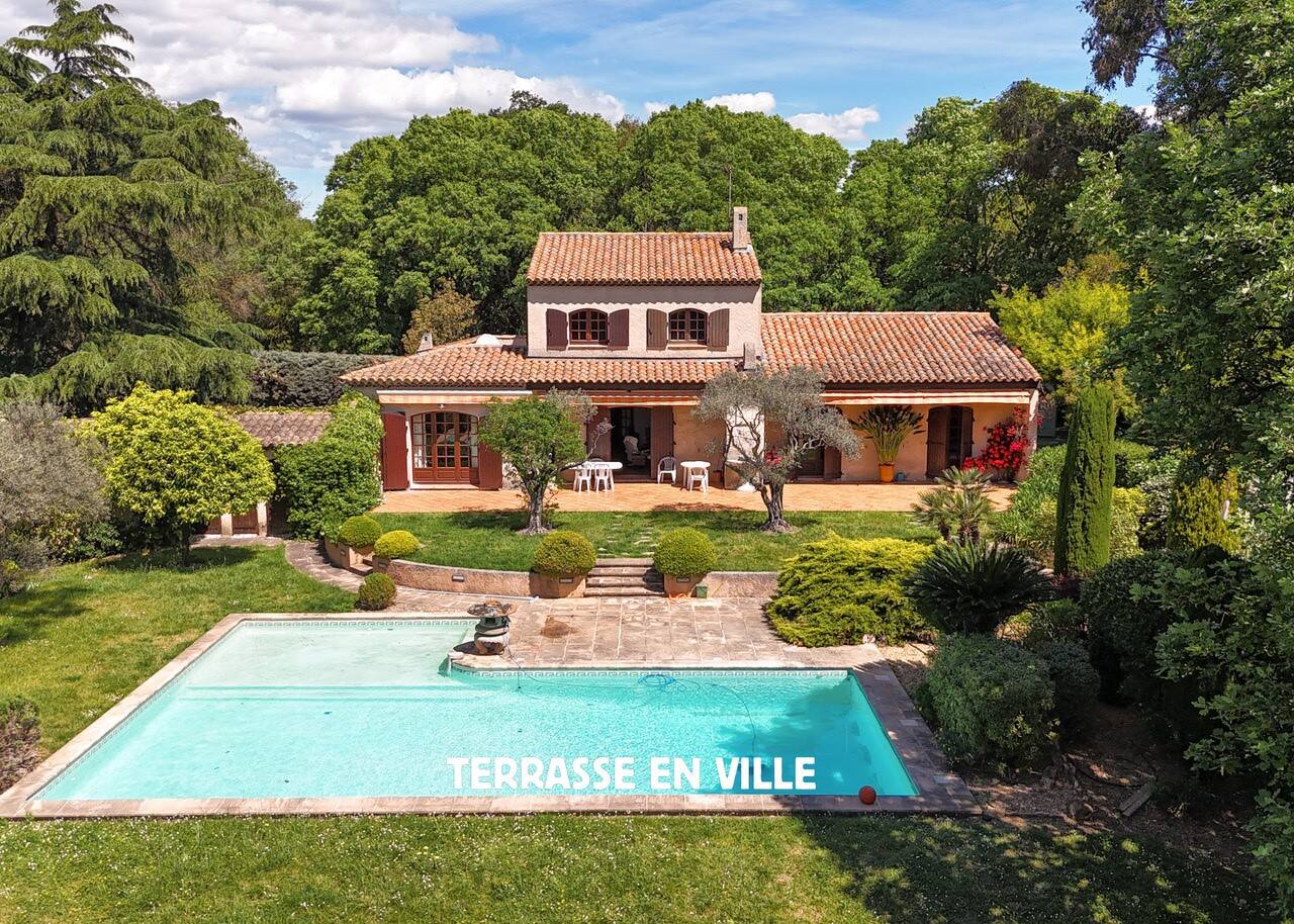 Maison à vendre, 217m², HYERES