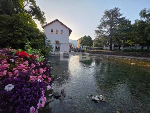 Appartement à vendre 159 990 € 1 pièce 17,97 m² Étage 3/4 Thiou et Semnoz Annecy 74000
