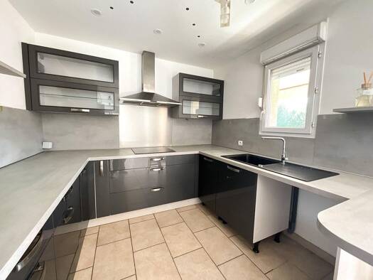Maison à vendre 299 000 € 4 pièces 3 chambres 100 m² 500 m² de terrain Villieu-Loyes-Mollon 01800