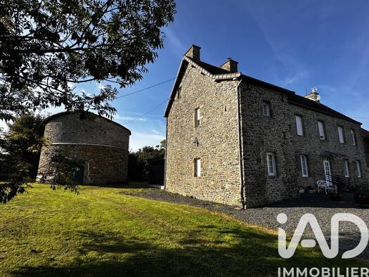 Maison à vendre 498 000 € 6 pièces 3 chambres 202 m² 32 052 m² de terrain Nord Ouest Coutances 50200