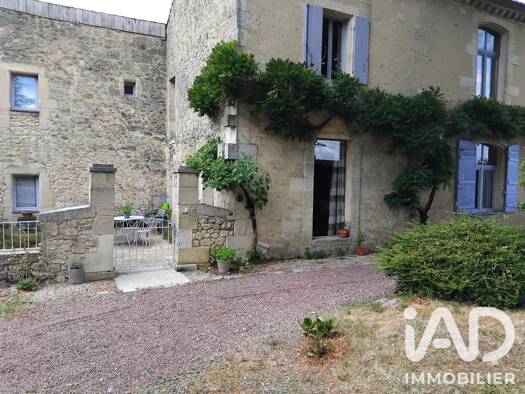 Maison à vendre 494 000 € 10 pièces 6 chambres 280 m² 1 869 m² de terrain Saint-Quentin-de-Baron 33750