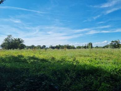 Terrain constructible à vendre 62 000 € 681 m² de terrain Confrancon 01310