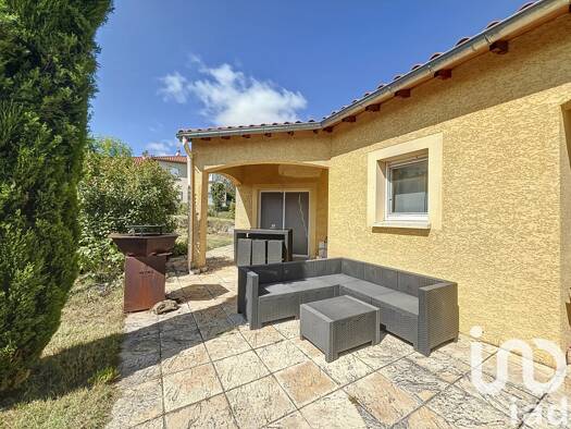 Maison de plain-pied à vendre 287 000 € 5 pièces 4 chambres 144 m² 738 m² de terrain Cussac-sur-Loire 43370