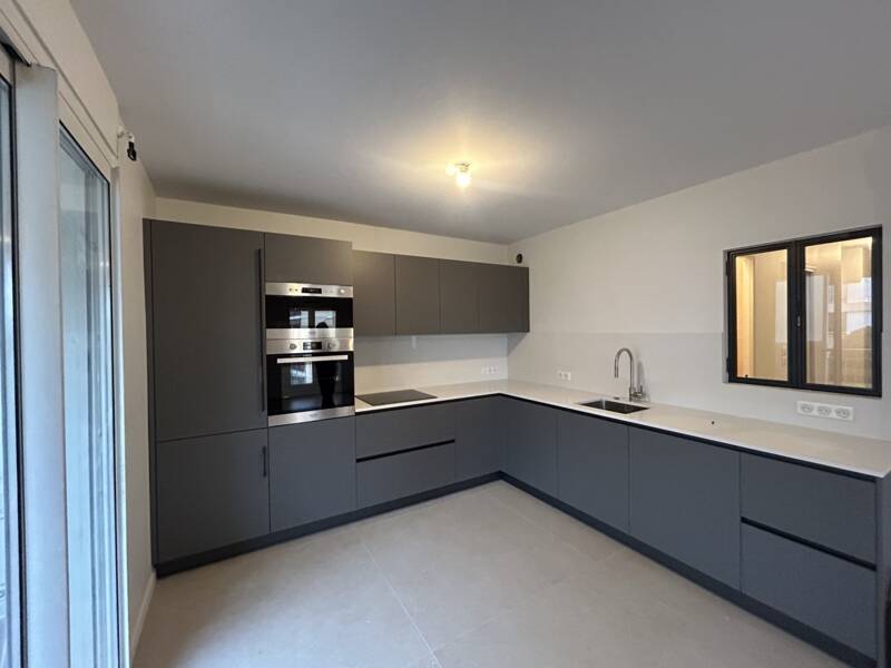 Maison à louer, 77m², NICE