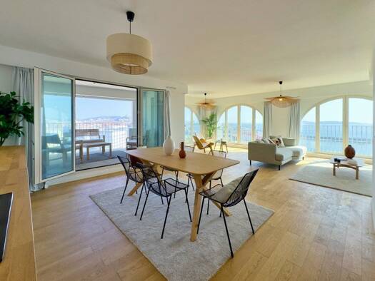 Appartement à vendre 749 000 € 4 pièces 3 chambres 126 m² Étage 16/17 Arenc Marseille 2ème arrondissement 13002
