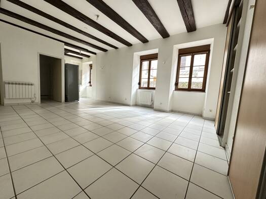 Appartement à louer 380 € 1 pièce 37,3 m² RDC/2 disponible dès maintenant Delle 90100