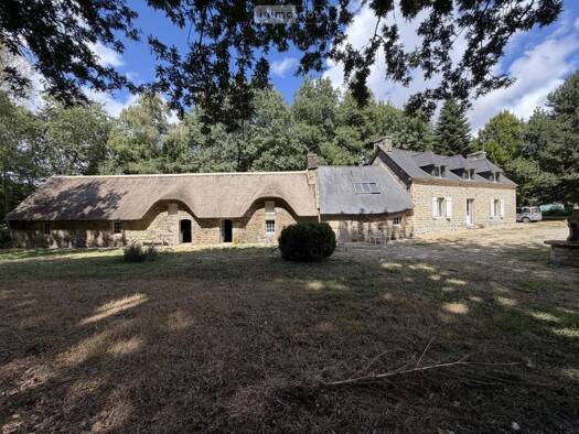 Maison à vendre 664 480 € 11 pièces 8 chambres 270 m² 11 253 m² de terrain Saint-Barthélemy 56150